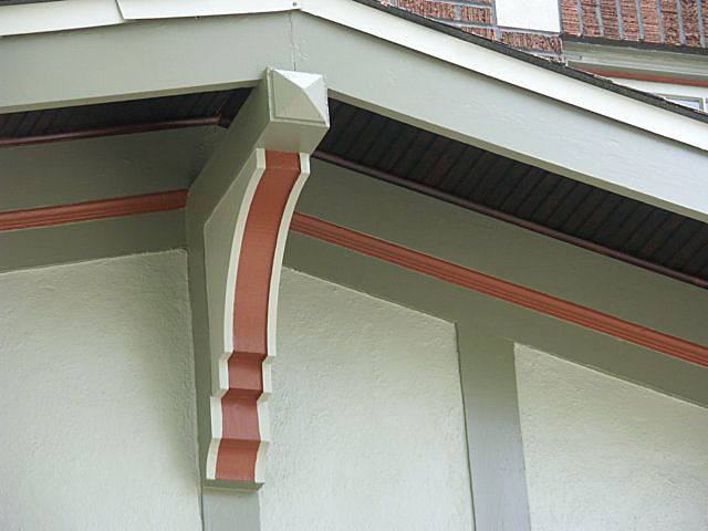 frontporchcrafstmandetail.jpg